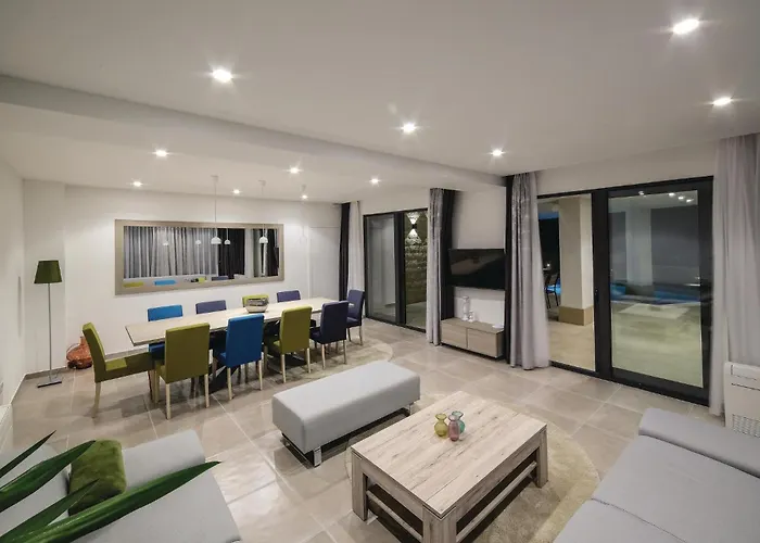 Beautiful In Saldun With Sauna Traù