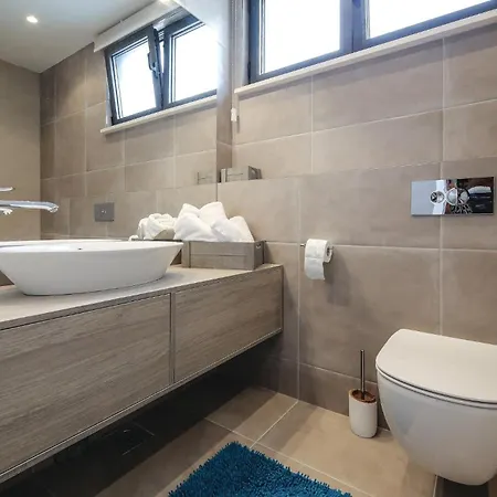 7 Bedroom Beautiful Home In Saldun Holiday home Trogir