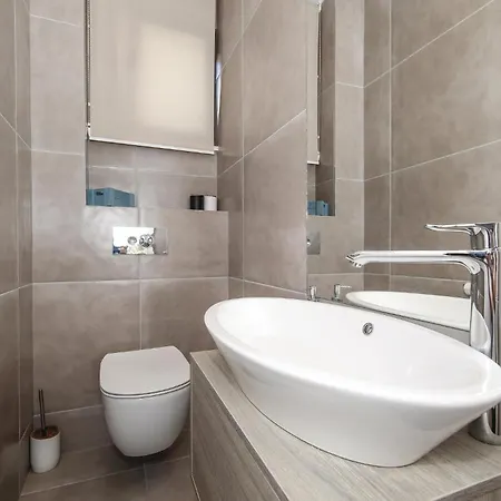 7 Bedroom Beautiful Home In Saldun * Trogir