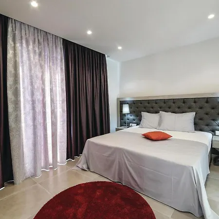 Holiday home 7 Bedroom Beautiful Home In Saldun Trogir