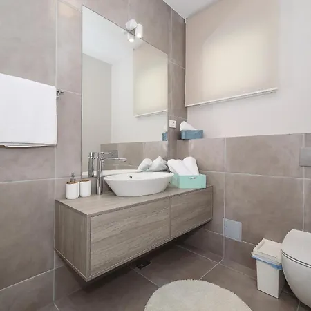 7 Bedroom Beautiful Home In Saldun * Trogir
