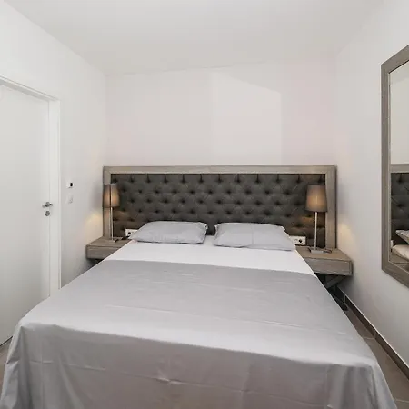 Holiday home 7 Bedroom Beautiful Home In Saldun