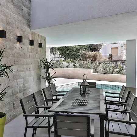 7 Bedroom Beautiful Home In Saldun Trogir